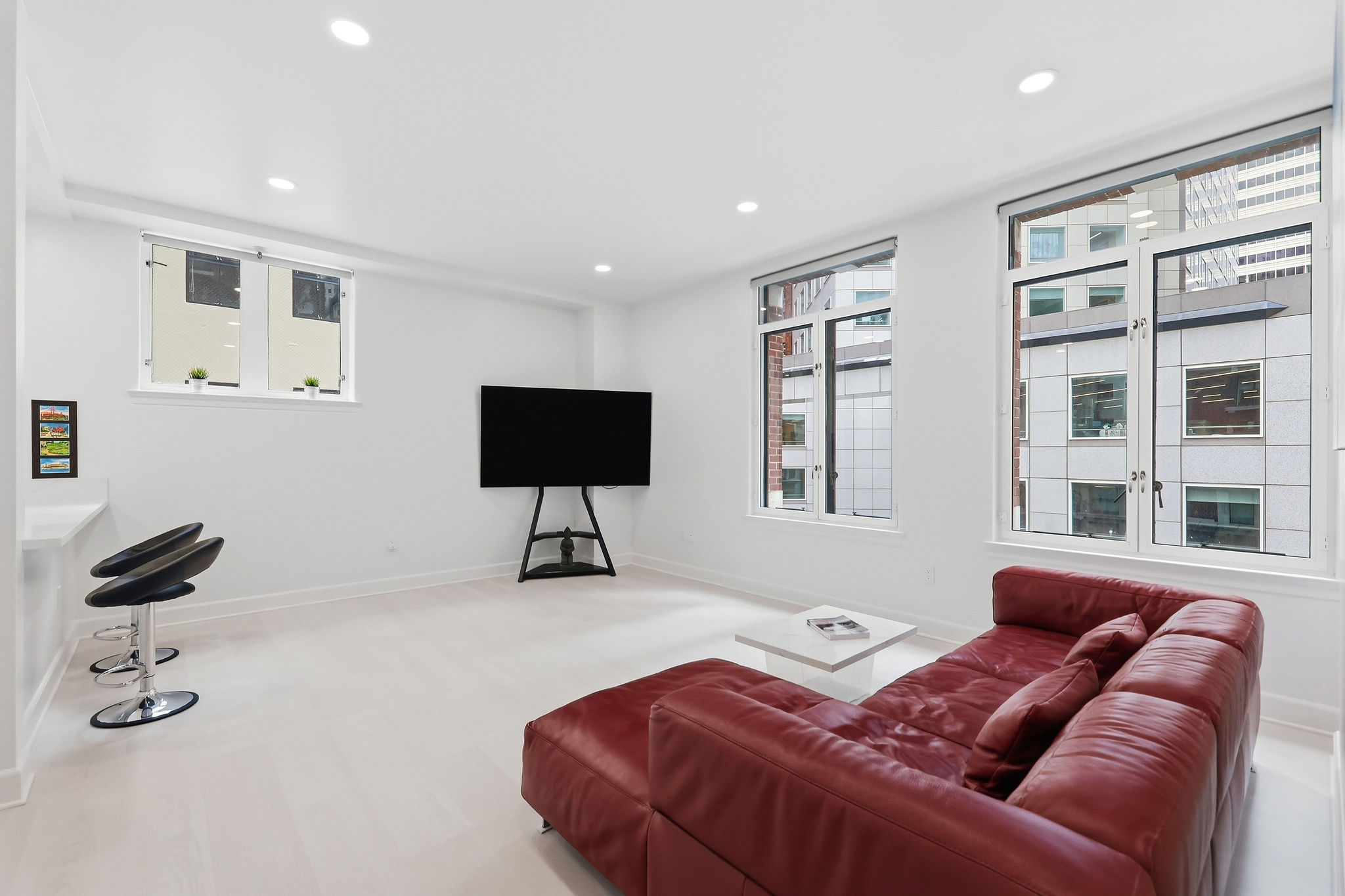 201 Sansome Street, #401